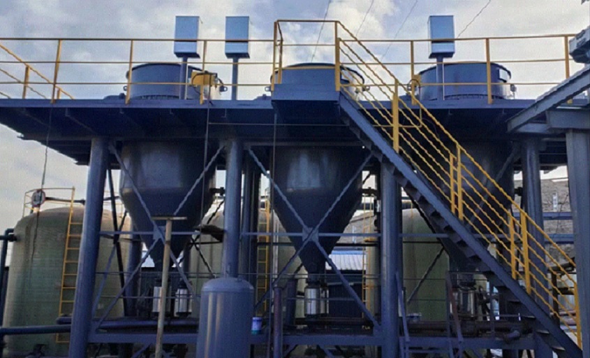 自動(dòng)反洗表面過(guò)濾器現(xiàn)場(chǎng)圖5